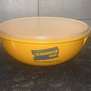 GIFT IDEA 26 cup Vintage Blockbuster popcorn bowl. THIS IS A COLLECTORS PIECE